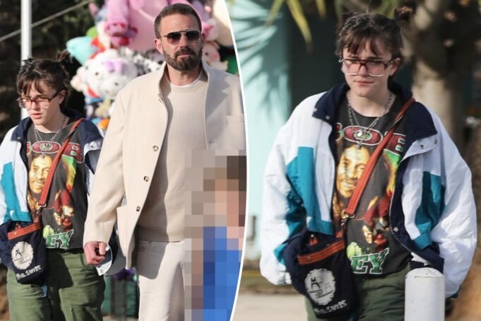 Бен и Серафина Аффлек наслаждаются семейным днем в аквариуме