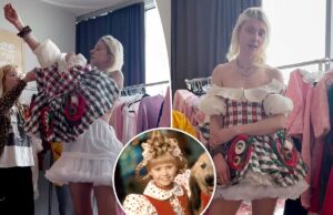 Посмотрите, как Тейлор Момсен втиснулась в оригинальный костюм Синди Лу Кто из фильма «Гринч – похититель Рождества» 25 лет спустя