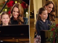 Посмотрите, как Кейт Миддлтон и принцесса Шарлотта играют неожиданный фортепианный дуэт на рождественской службе