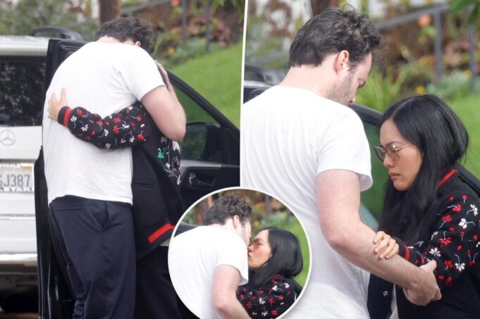 Заплаканные Али Вонг и Билл Хейдер обнимались в эмоциональном прощании за 2 месяца до новости о расставании