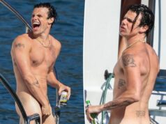 Поп-звезда Юнгблуд сбросил одежду и обнажил все во время дикой частной вечеринки на яхте