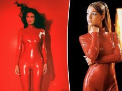 Кайли Дженнер в образе Бритни Спирс в красном латексном комбинезоне для Kylie Cosmetics