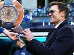 Том Брэди надел бриллиантовые часы стоимостью более четверти миллиона долларов для матча чемпионата Патриотов против Бронкос