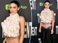 Кайли Дженнер демонстрирует свой пресс в юбке с очень низкой посадкой на премьере фильма «Момент»