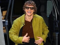 Звезда «Жаркого соперничества» Коннор Сторри прибыл в Нью-Йорк для первого интервью «Поздней ночью» и других звездных снимков